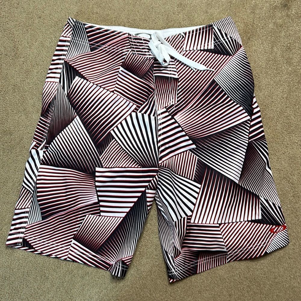 Oakley Red Patterned Swim Trunks Swimsuit Size 32